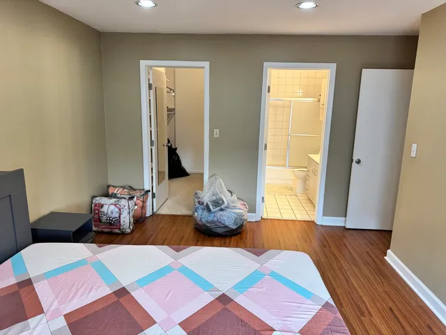 $194,000 | 614 Tralee Court, Unit 2C, Schaumburg, IL 60193