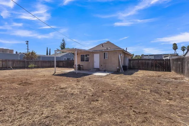 $699,900 | 545 Ballantyne Street, El Cajon, CA 92020