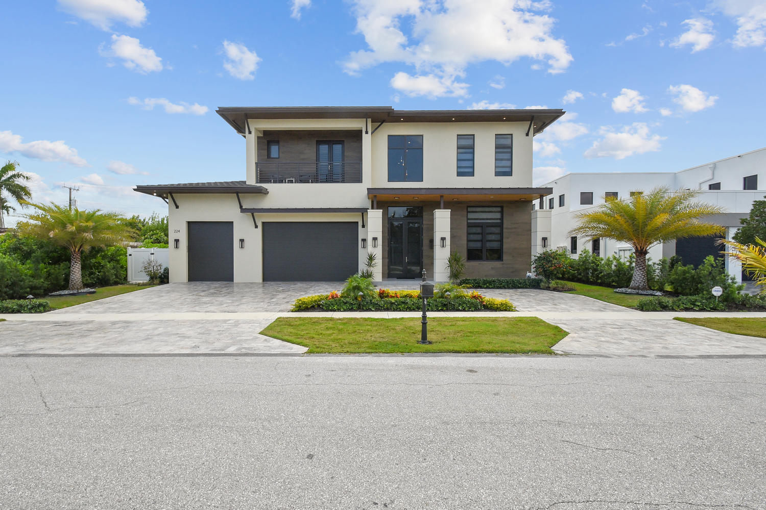 224 NE 7th St Boca Raton FL-large-092-84