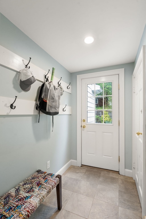 9 Lafayette Circle Wellesley, MA 02482 - Photo 19 of 35