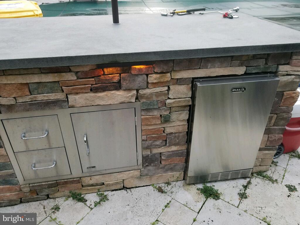 1714 Perry Cove Road Pasadena, MD 21122 - Photo 41 of 45 custom outside bar
