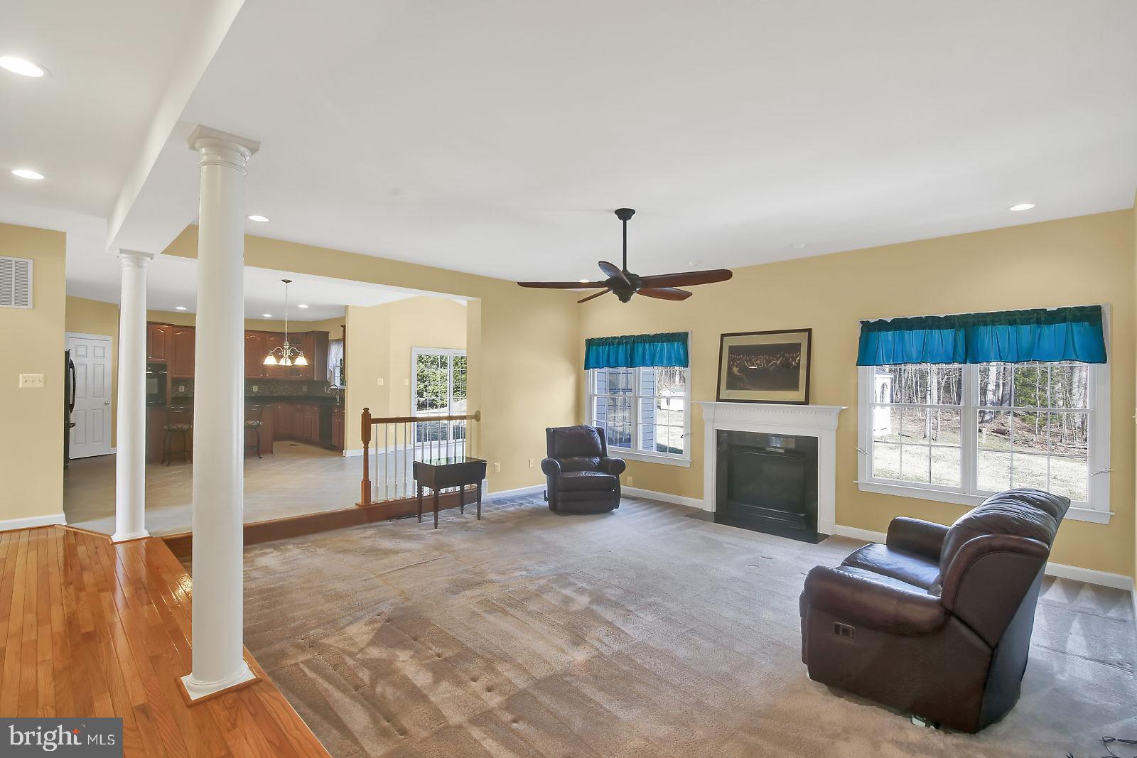 1714 Perry Cove Road Pasadena, MD 21122 - Photo 10 of 45 Family Room