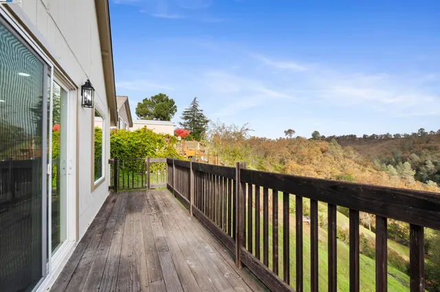 $675,000 | 1239 Steele Canyon Road, Napa, CA 94558