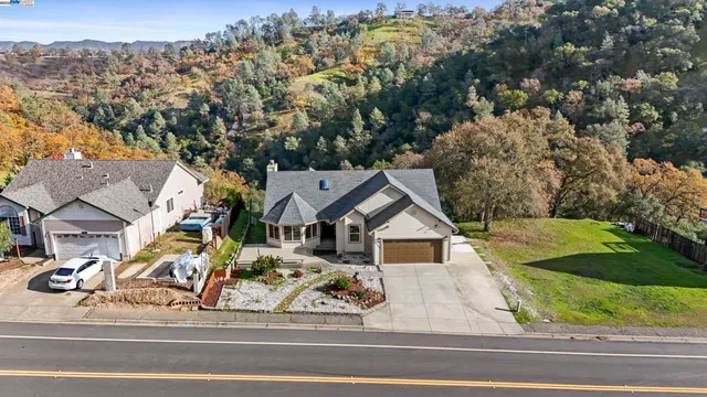 $675,000 | 1239 Steele Canyon Road, Napa, CA 94558