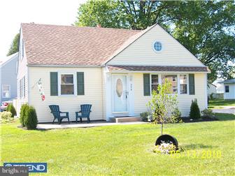 248 Upland Road Brookhaven, PA 19015 - Photo 1 of 10 Gallery Image 1