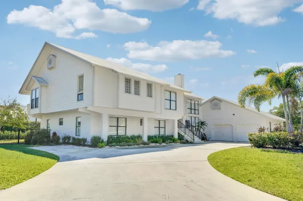 $2,895,000 | 4290 Southeast Whiticar Way, Stuart, FL 34997