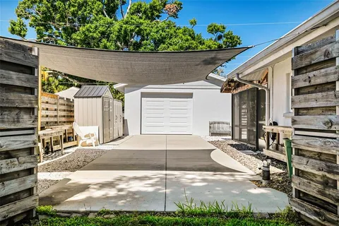 $850,000 | 2747 Jefferson Circle, Sarasota, FL 34239