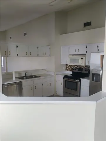 $2,100 | 2113 Hatteras, Lakeland, FL 33813