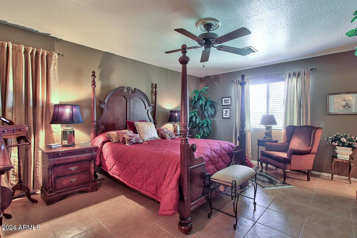 16223 West Boca Raton Road Surprise, AZ 85379 - Photo 12 of 18 20140629152610284576000000-o (1)