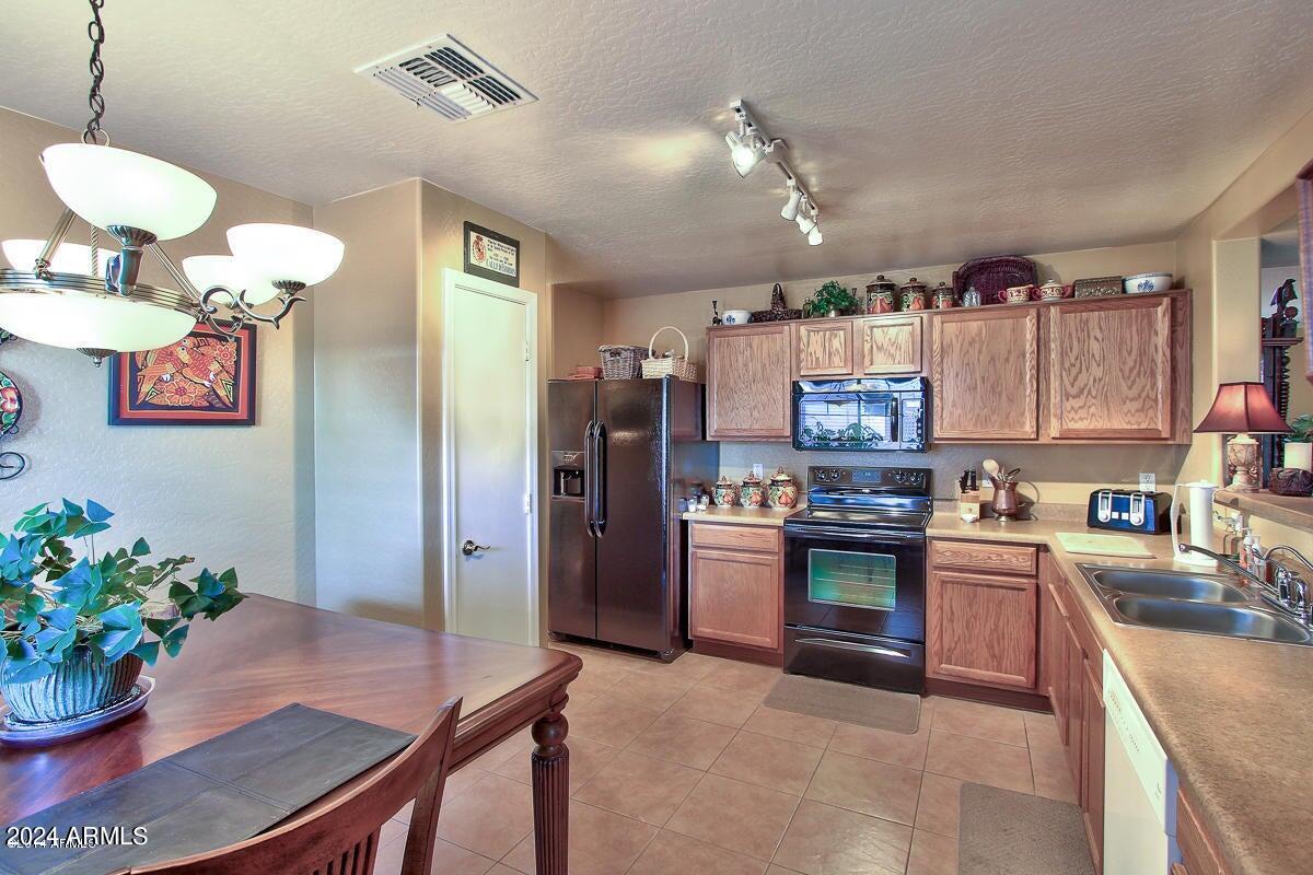 16223 West Boca Raton Road Surprise, AZ 85379 - Photo 5 of 18 20140629152533777546000000-o