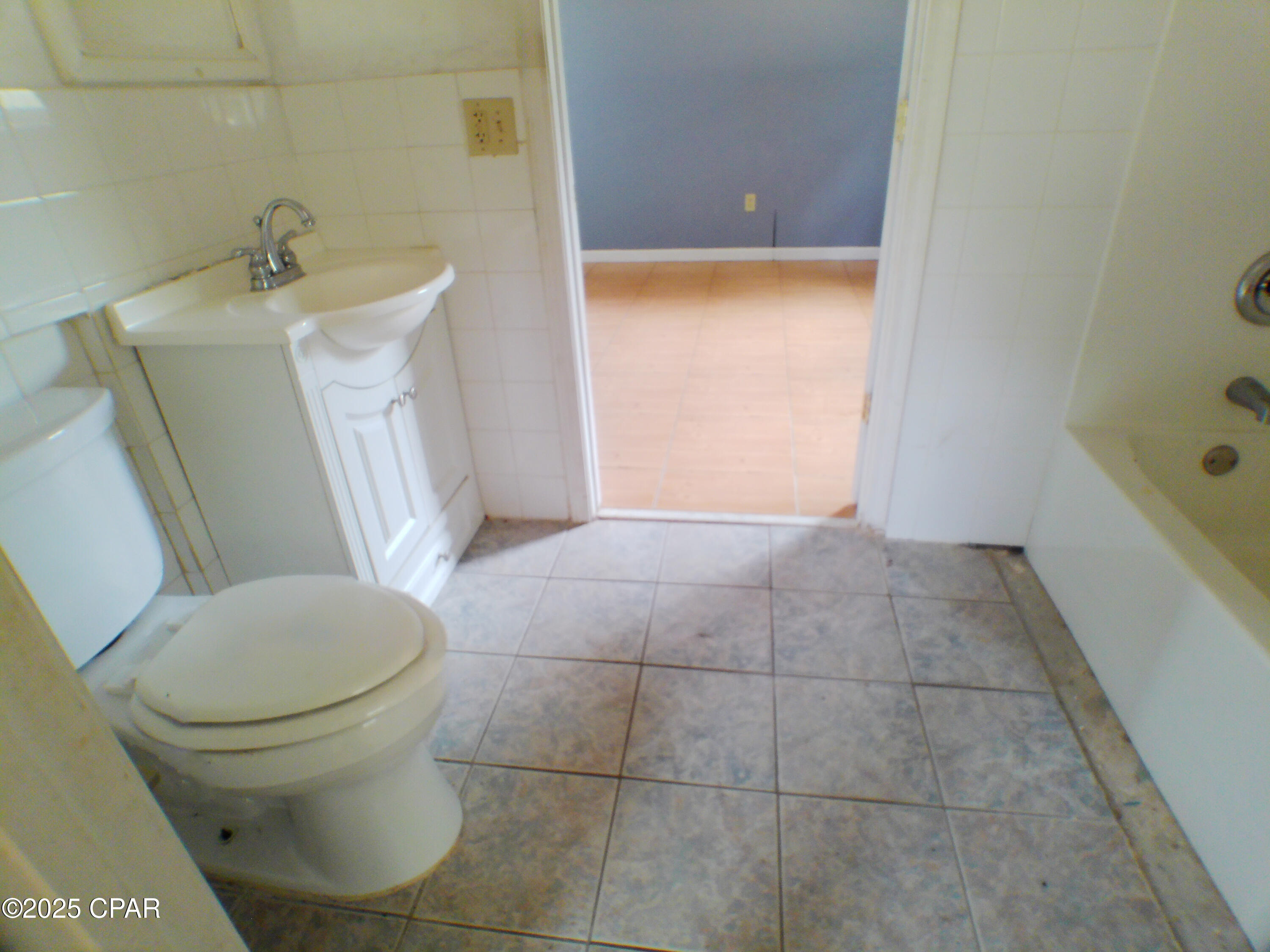 5747 Timberlane Road Bascom, FL 32423 - Photo 8 of 18