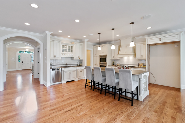 435 Lee Road Northbrook, IL 60062 - Photo 12 of 34