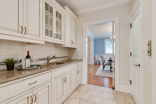 435 Lee Road Northbrook, IL 60062 - Photo 13 of 34