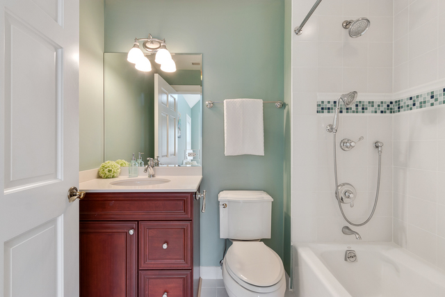 435 Lee Road Northbrook, IL 60062 - Photo 21 of 34