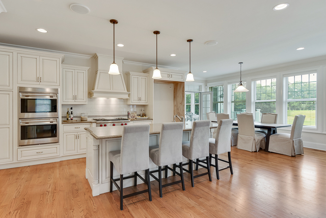 435 Lee Road Northbrook, IL 60062 - Photo 8 of 34