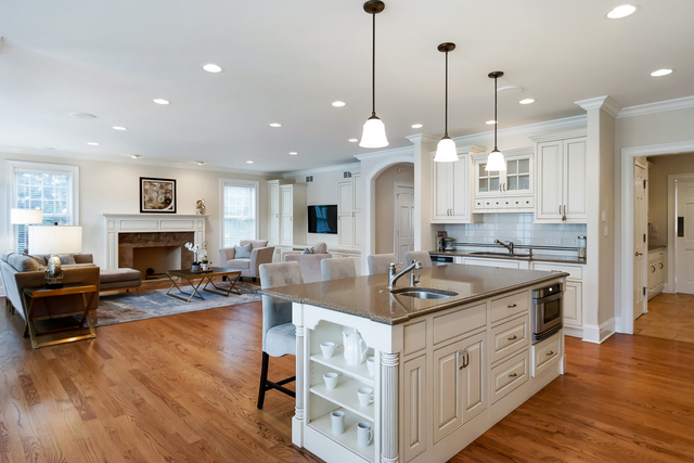 435 Lee Road Northbrook, IL 60062 - Photo 10 of 34