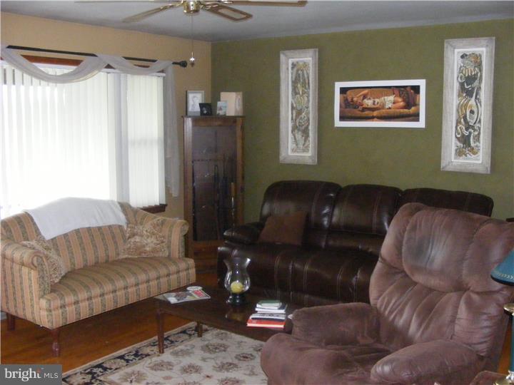 3058 Wild Run Road Pennsburg, PA 18073 - Photo 3 of 11 Gallery Image 3