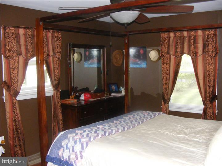 3058 Wild Run Road Pennsburg, PA 18073 - Photo 6 of 11 Gallery Image 6