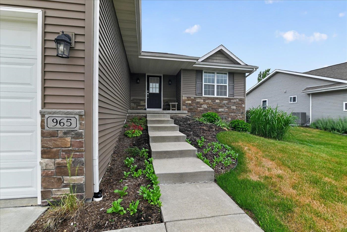 965 North Perry Parkway Oregon, WI 53575 - Photo 3 of 66
