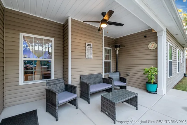 view of a house with a yard