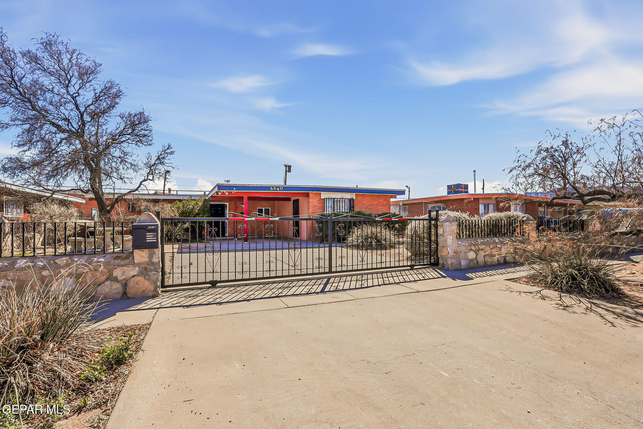 5240 Blue Ridge Drive El Paso, TX 79904 - Photo 3 of 37 a view of a terrace