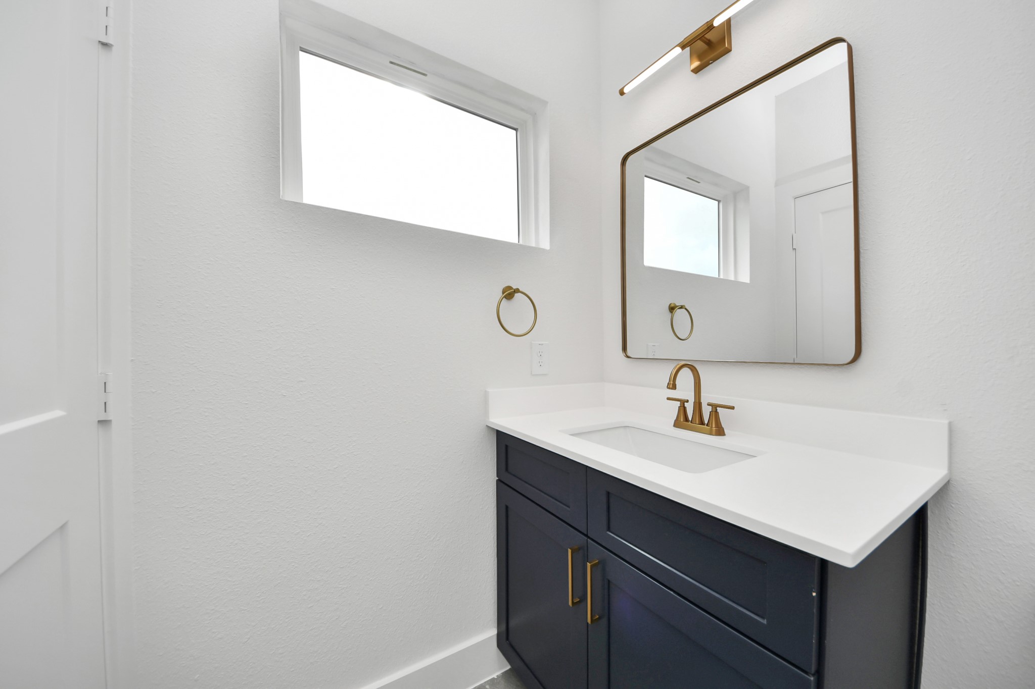 2426 Ella Boulevard Houston, TX 77008 - Photo 22 of 43