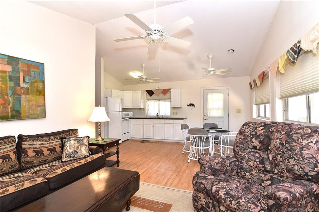 180 Belmont Church Road Clyde, NC 28721 - Photo 4 of 11 Gallery Image 4