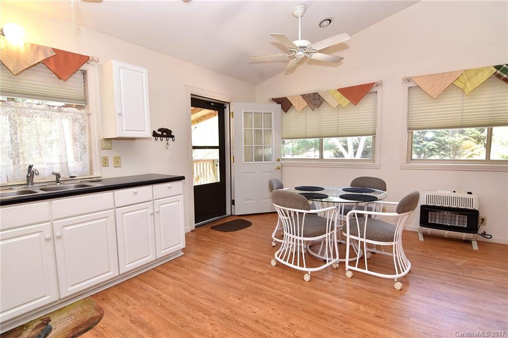 180 Belmont Church Road Clyde, NC 28721 - Photo 6 of 11 Gallery Image 6