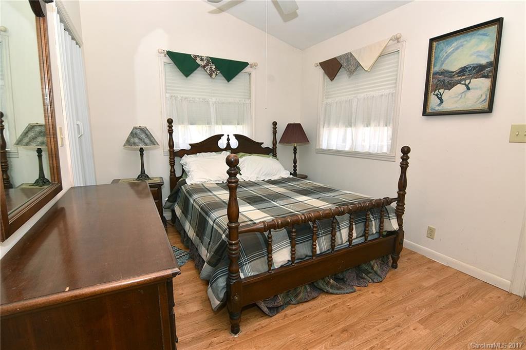 180 Belmont Church Road Clyde, NC 28721 - Photo 8 of 11 Gallery Image 8