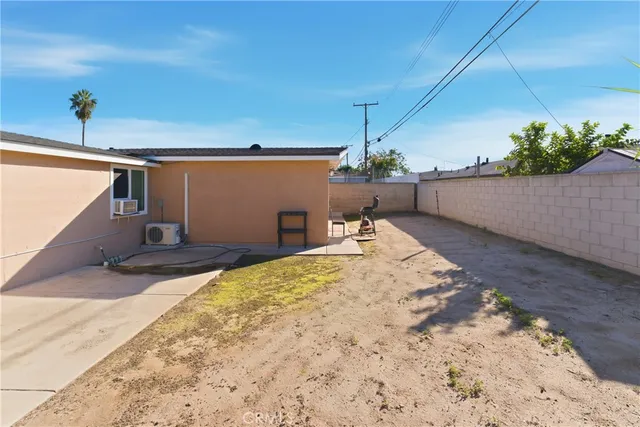 $1,099,999 | 745 North Vine Street, Anaheim, CA 92805