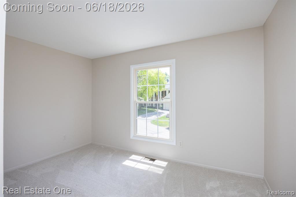 1534 Hidden Valley Lane Rochester Hills, MI 48306 - Photo 10 of 27