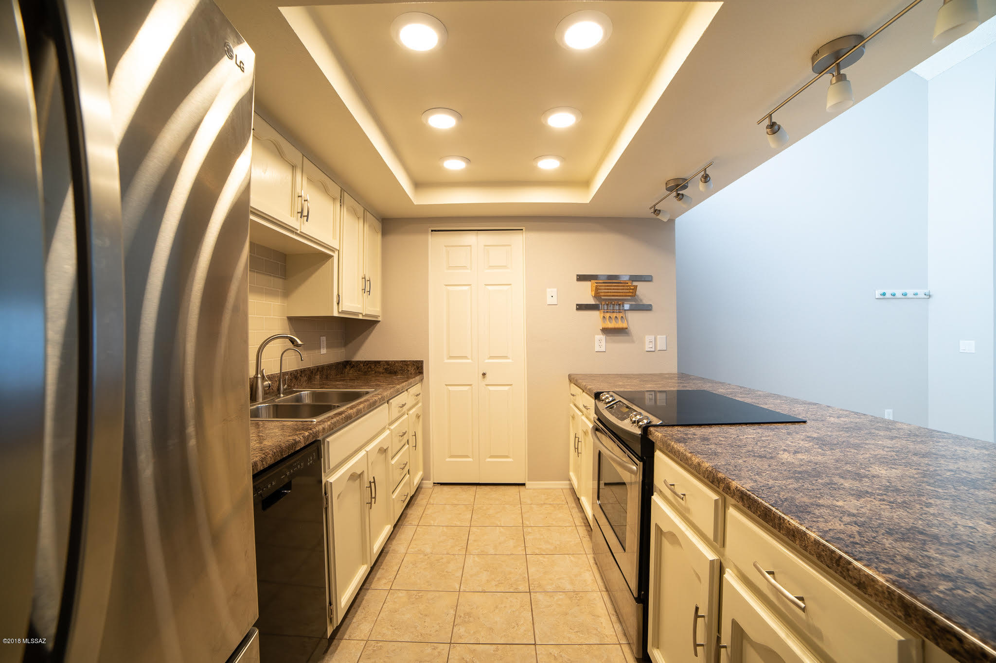 1200 East River Road, Unit L163 Tucson, AZ 85718 - Photo 8 of 35
