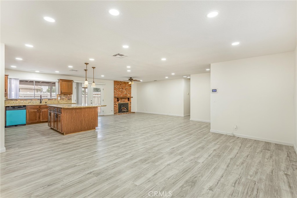 19891 Talihina Road Apple Valley, CA 92307 - Photo 7 of 41