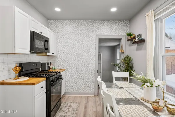 $284,000 | 104 John Street, Rensselaer, NY 12144