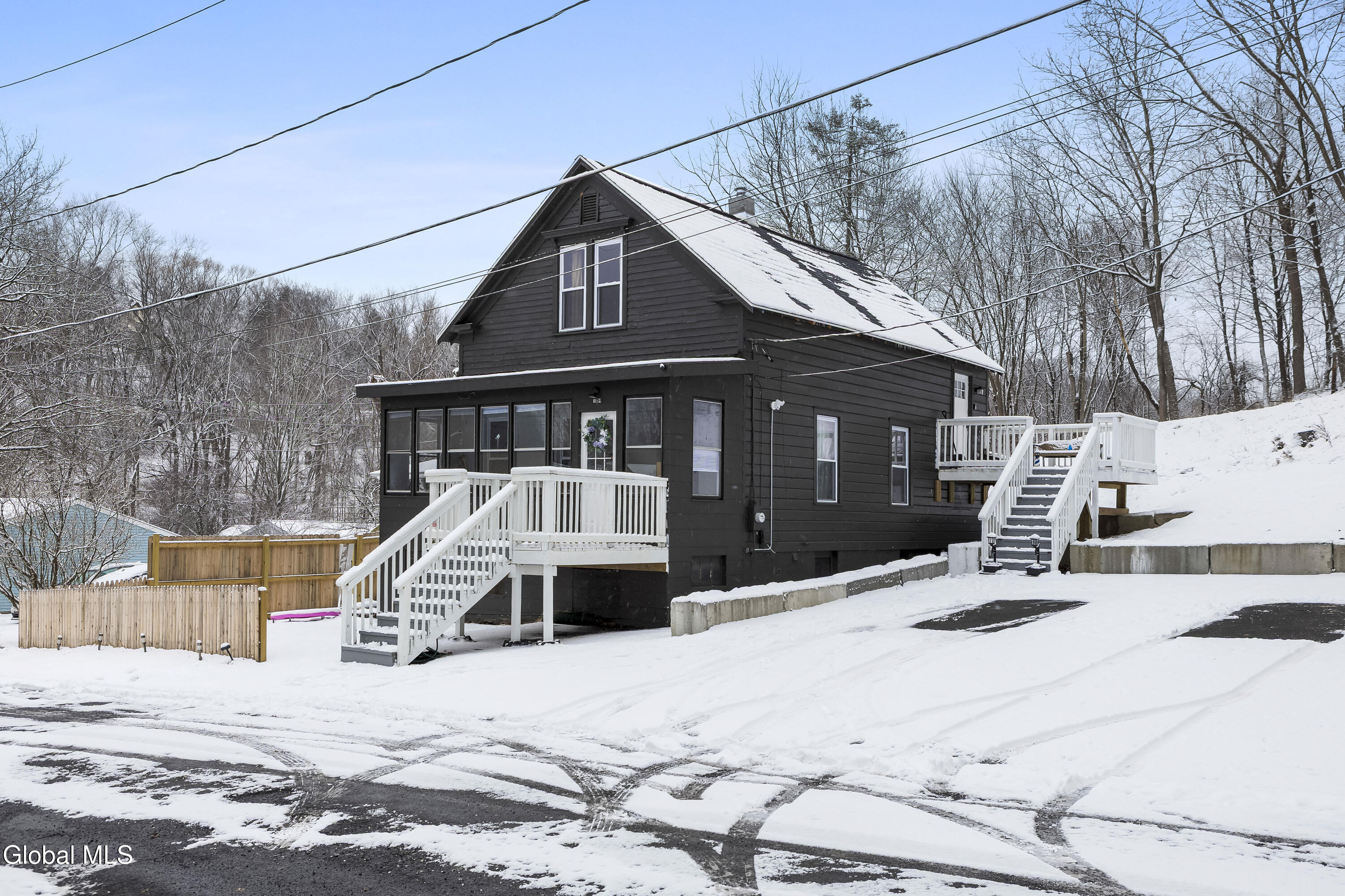 104 John Street Rensselaer, NY 12144 - Photo 3 of 32 1