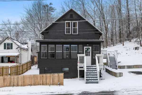 $284,000 | 104 John Street, Rensselaer, NY 12144