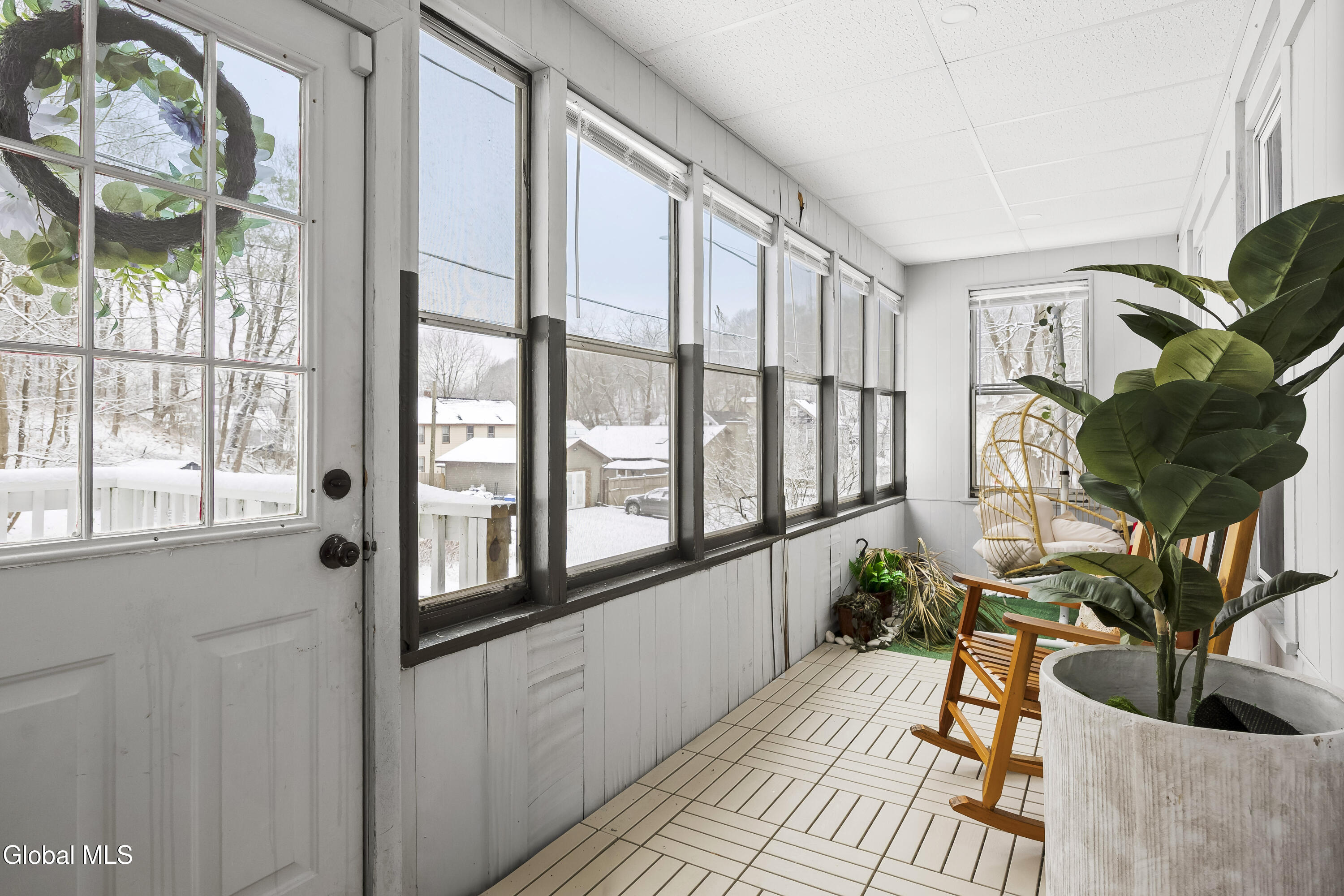 104 John Street Rensselaer, NY 12144 - Photo 5 of 32 4