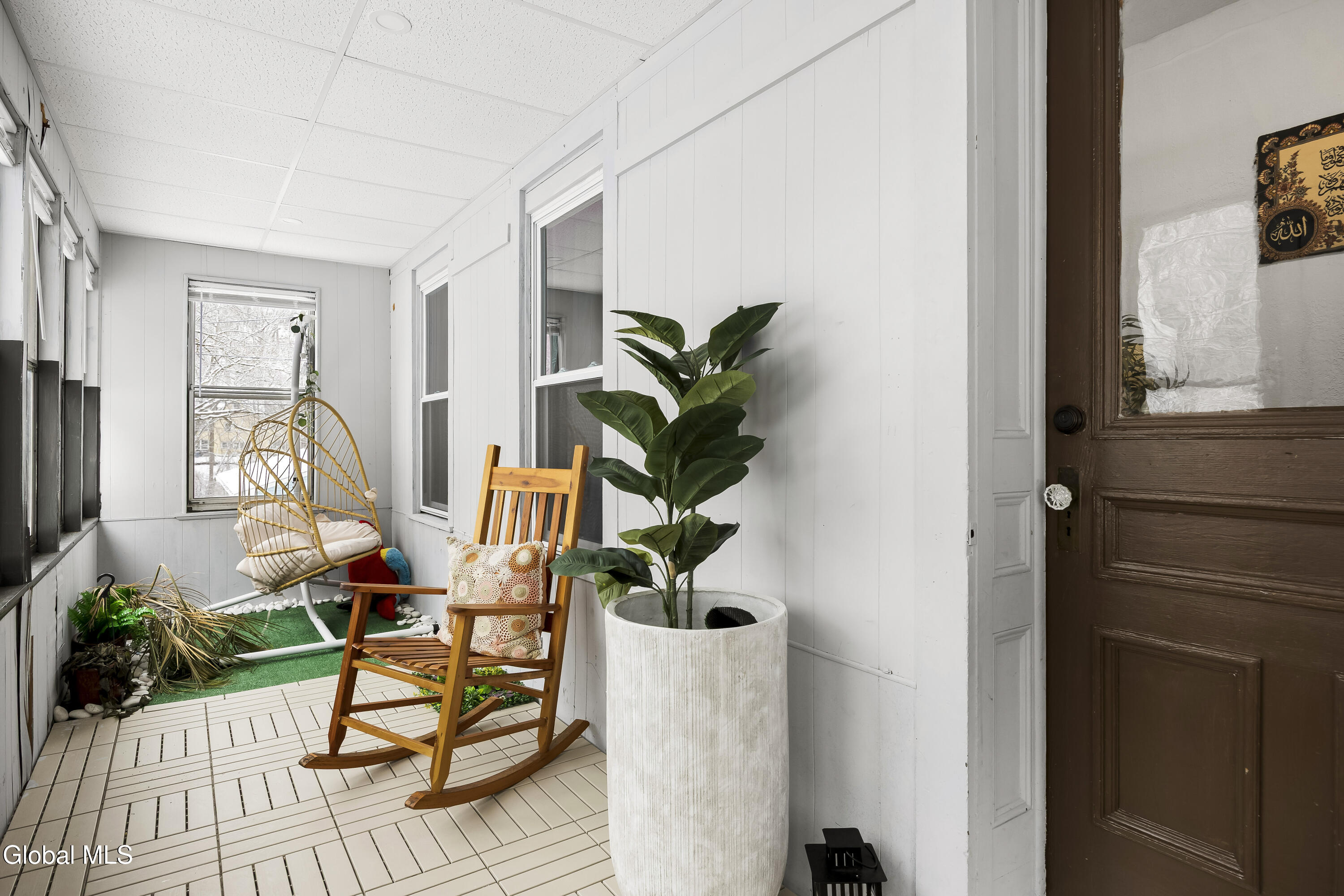 104 John Street Rensselaer, NY 12144 - Photo 6 of 32 5