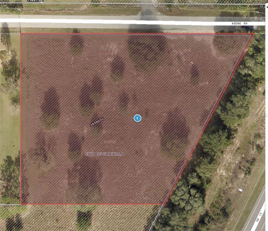 Keene Road Umatilla, FL 32784 - Photo 2 of 7 a view of water heater