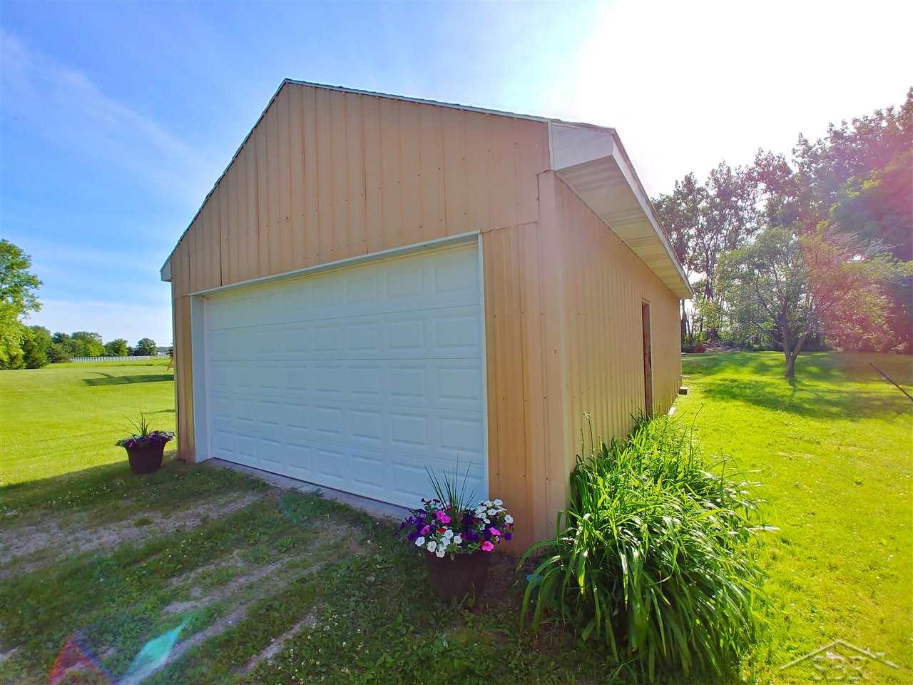 3840 Smiths Crossing Road Freeland, MI 48623 - Photo 22 of 28 31350982-21.JPG
