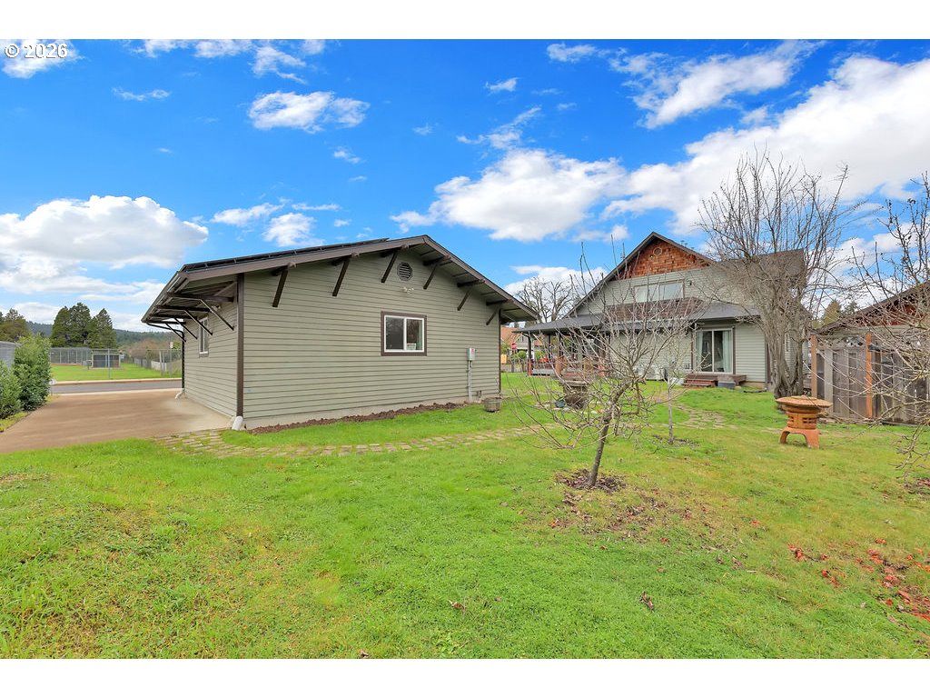 1306 South 4th Street Cottage Grove, OR 97424 - Photo 31 of 46