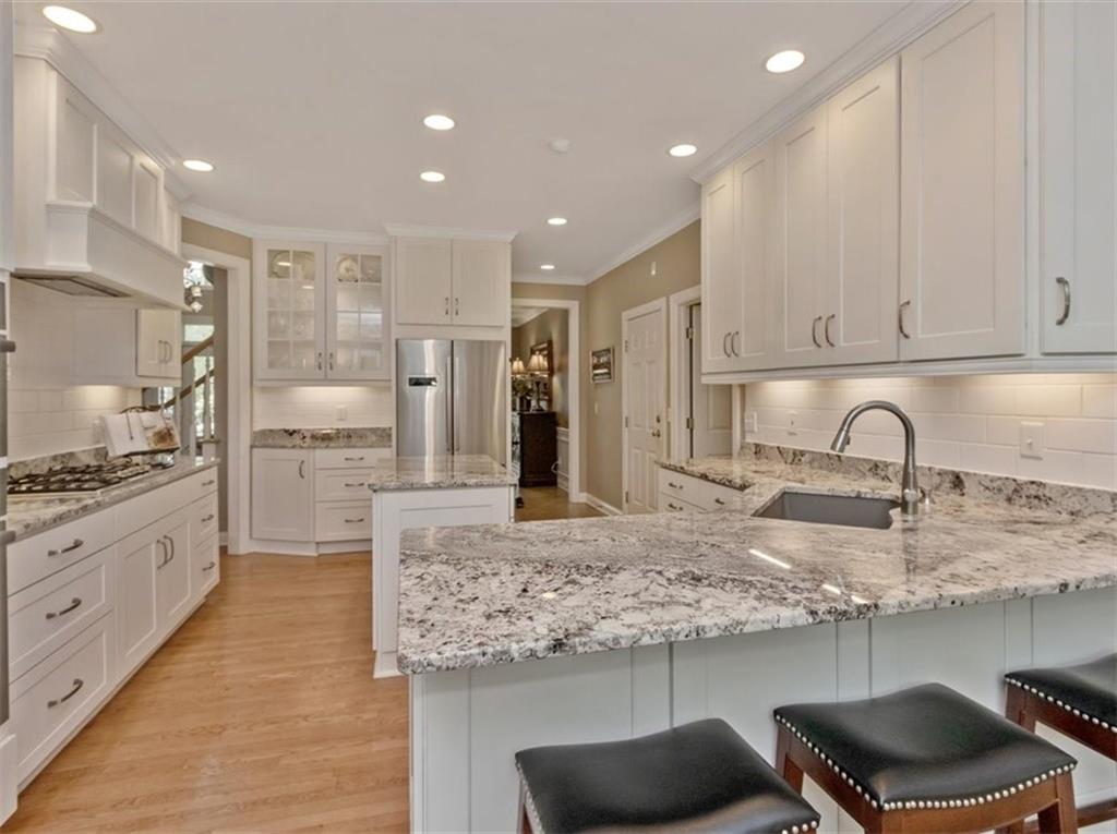 9738 Reston Lane Fishers, IN 46055 - Photo 14 of 49