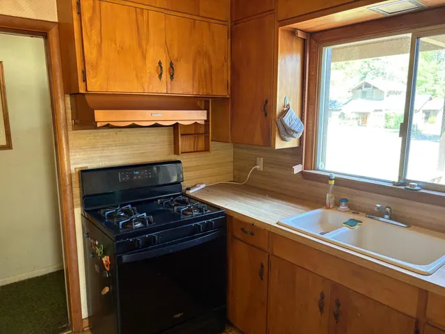 $243,500 | 37061 Park Avenue, Burney, CA 96013