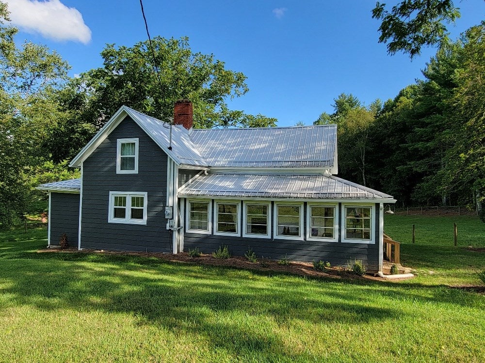 305 Rising Sun Lane Galax, VA 24333 - Photo 4 of 42 Gallery Image 4