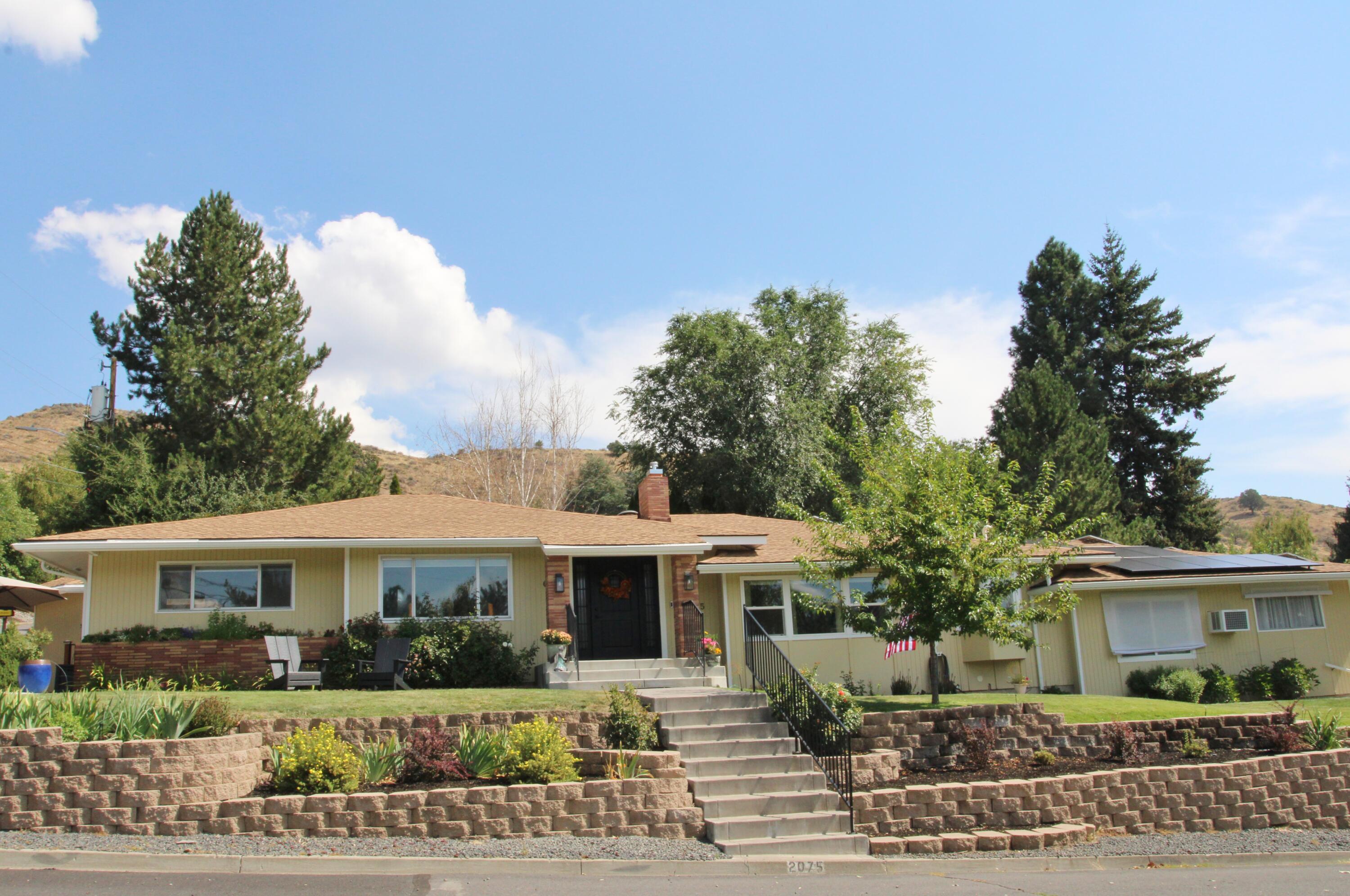 2075 Calhoun Street Klamath Falls, OR 97601 - Photo 1 of 89 Front of Home