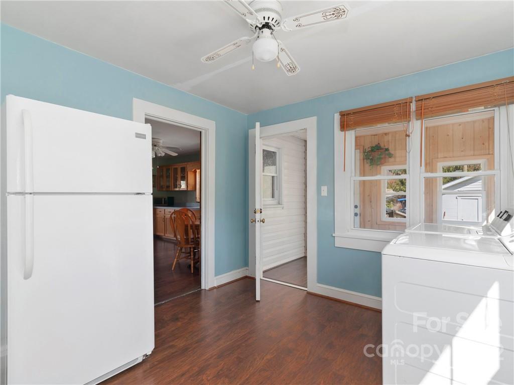 50 Farm House Road Canton, NC 28716 - Photo 13 of 29 a view of hallway with wooden floor and cabinet