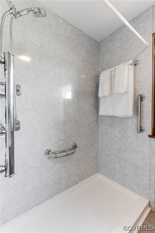 11606 Genito Road Midlothian, VA 23112 - Photo 34 of 48 a bathroom with a shower