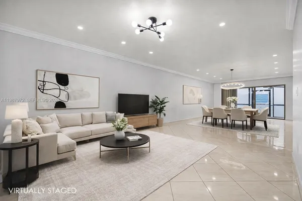 $3,200 | 4020 North Hills Drive, Unit 2, Hollywood, FL 33021