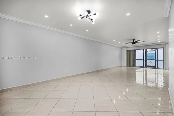 $3,200 | 4020 North Hills Drive, Unit 2, Hollywood, FL 33021
