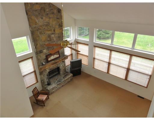 1956 South Ridge Way Hidden Valley, PA 15502 - Photo 16 of 18 Living Room.